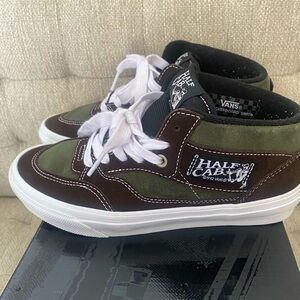 Vans Skate Half Cab ‘92 Vcu size 5.5 men’s Dark Brown/White .  EUC worn twice